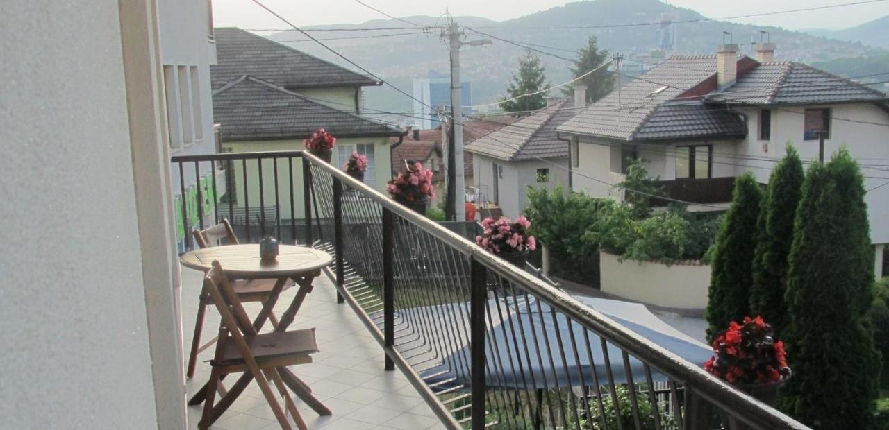 Route 68 Apartment Sarajevo Bagian luar foto