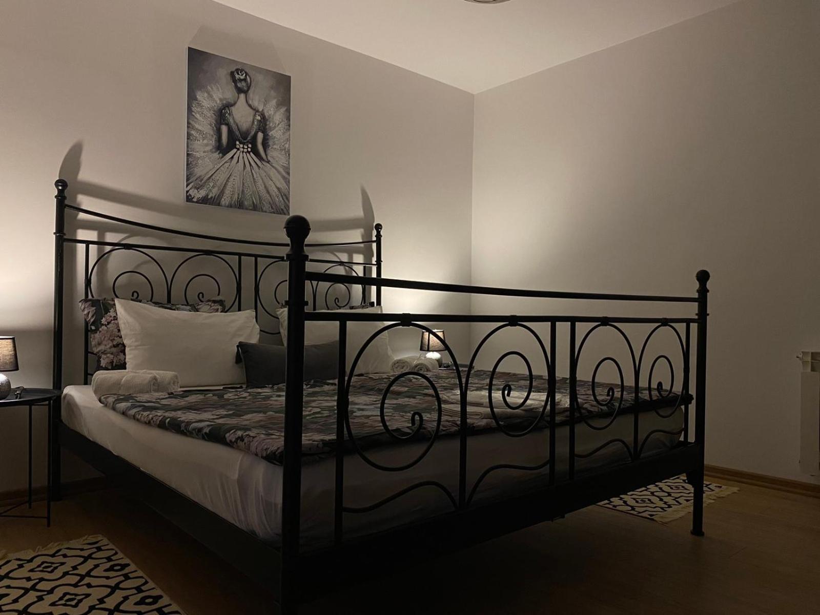 Route 68 Apartment Sarajevo Bagian luar foto